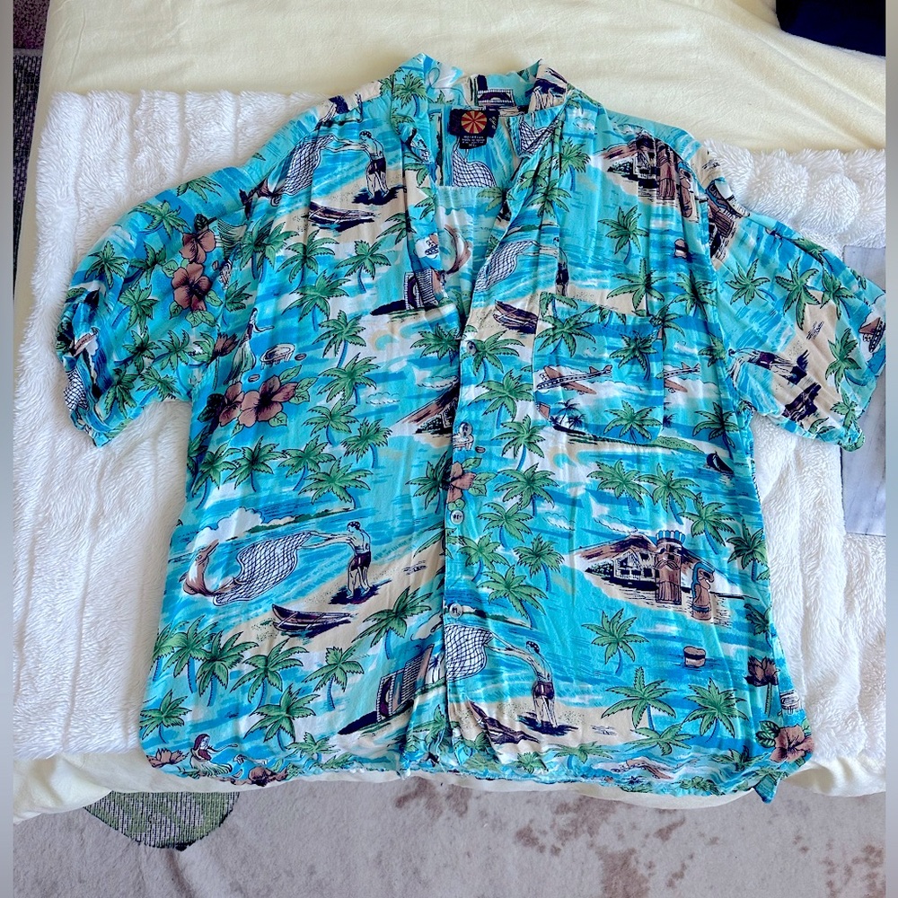 Rare Bulls Eye Beach Button Down!